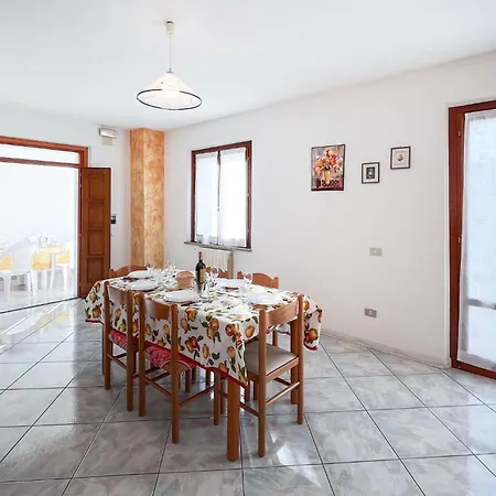 Cozy In Castiglione Del Apartament *