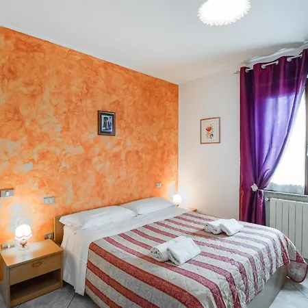 Cozy In Castiglione Del Apartment